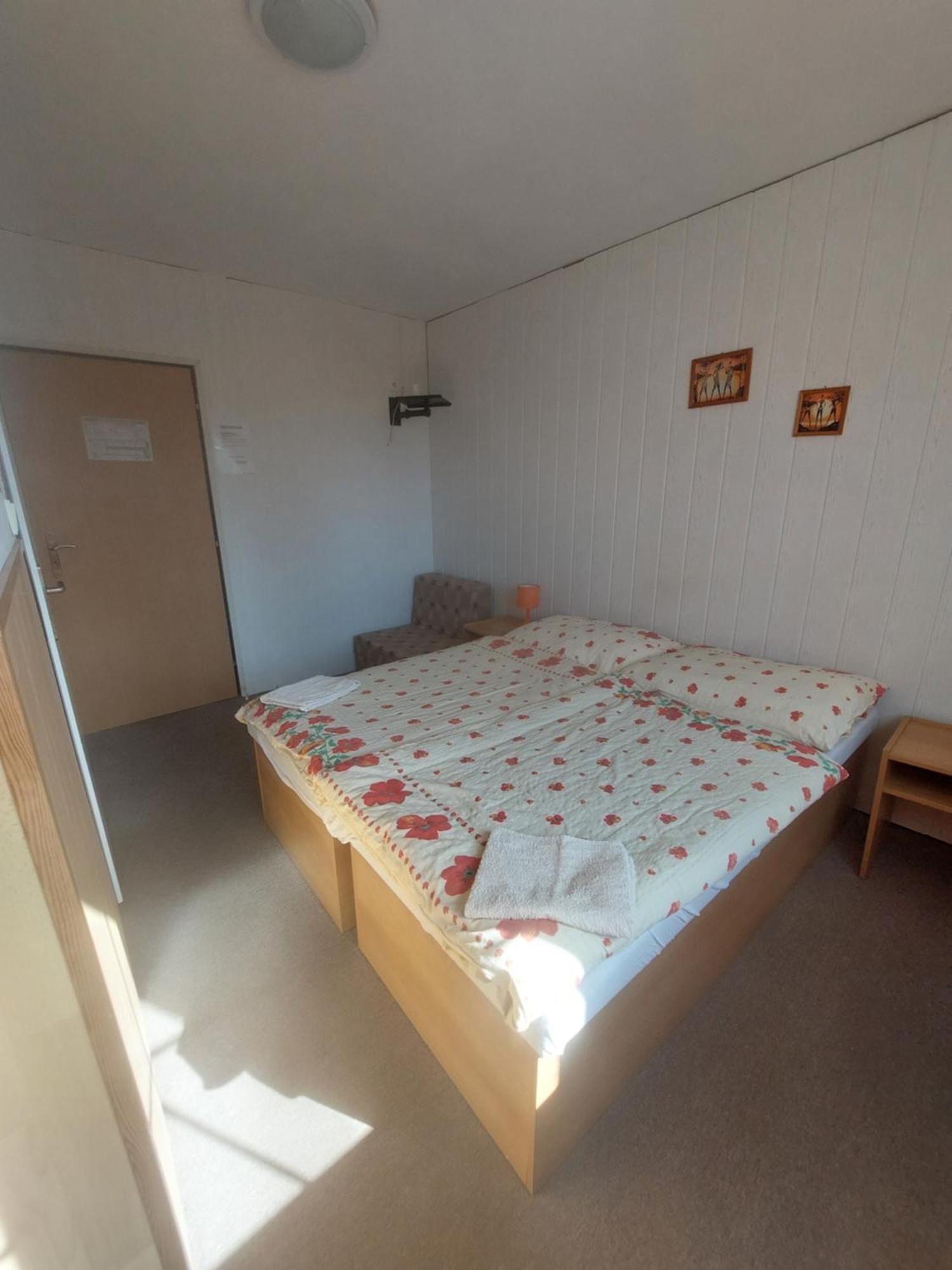 Monte Lope Hotel Bystrice pod Lopenikem ภายนอก รูปภาพ